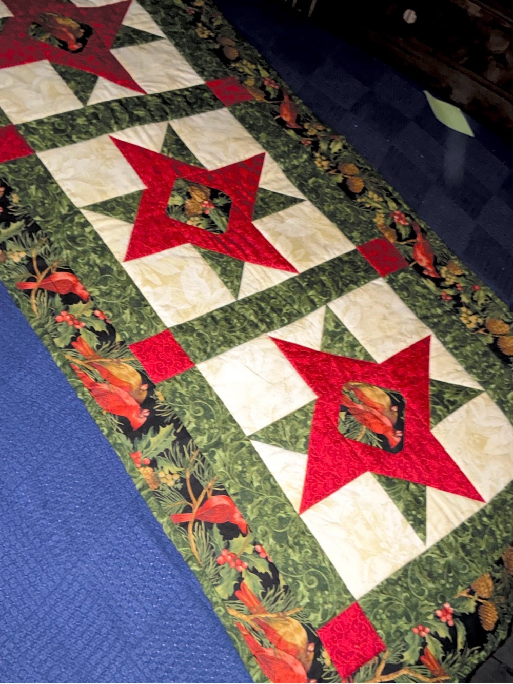 Award-Winning Handmade Christmas Star Quilted Table Runner Cardinals 46" x 21"